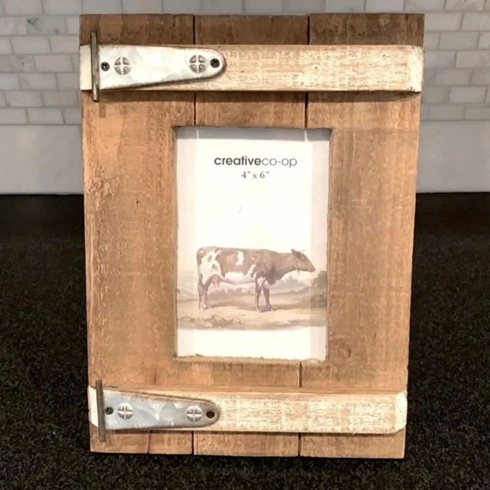 Rustic Barn Wood Photo Frame – 4x6 Handmade Farmhouse Reclaimed Barn Door Style
